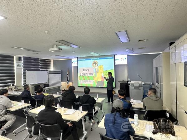 [크기변환]1. 이천시, 2025년 농작업 안전편이장비 보급 시범사업 설명회 개최2.JPG