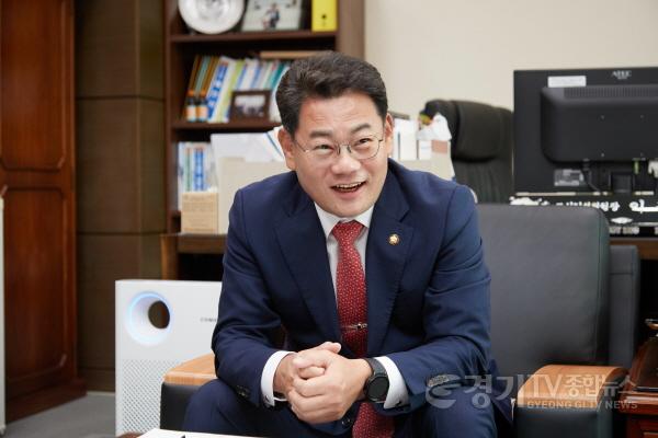 [크기변환]20231013 이진규 위원장 경인일보 인터뷰-02.jpg