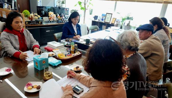 [크기변환]250408 정윤경 부의장, 경기도도시농업시민협의회와 정담회 개최...도시농업은 공동체 회복에 기여하는 중요한 정책 강조 (1).jpg