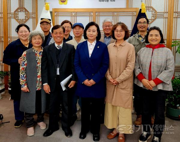 [크기변환]250408 정윤경 부의장, 경기도도시농업시민협의회와 정담회 개최...도시농업은 공동체 회복에 기여하는 중요한 정책 강조 (2).jpg