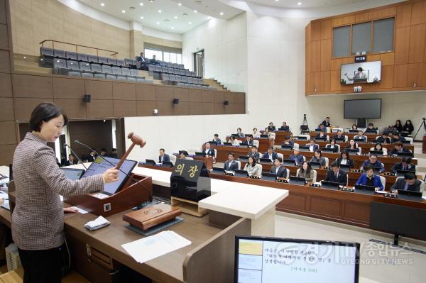 [크기변환]20250409 용인특례시의회, 제292회 임시회 개회(2).jpg