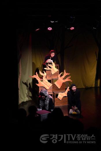 [크기변환]늑대야 친구하자 - 공연사진.jpeg