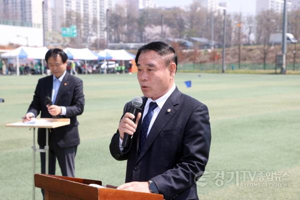 [크기변환]2.수원시 그라운드골프협회장 생활체육 대회 참석(의장님).jpg