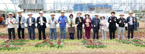 [크기변환]250412 김진경 의장, 제2회 경기도 도시농업의 날 행사 참석...도시농업의 가치 주목 (1).jpg