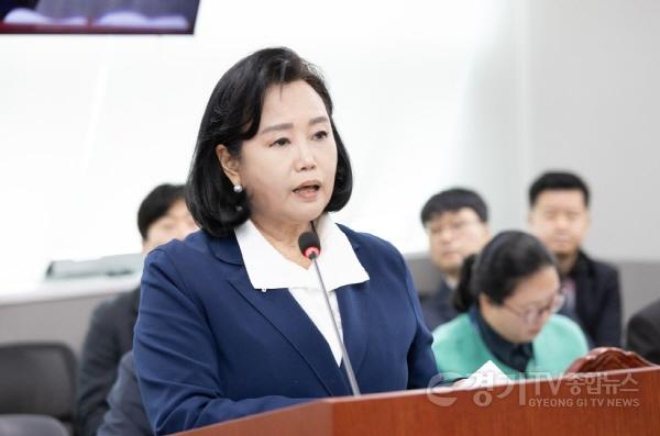 [크기변환]250414 정윤경 부의장, 광역지자체 최초 경기도 농어업재해 복구비 등 지원 조례 상임위 통과.jpg