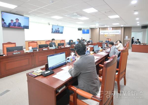 [크기변환]250415 인사청문특별위원회, 경기도평생교육진흥원 원장 후보자 인사청문경과보고서 가결 (1).jpg