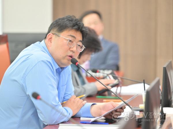[크기변환]250416 김진명 의원, 경기도평생교육진흥원 인사청문회서 조직운영의 문제 개선 촉구 (2).jpg