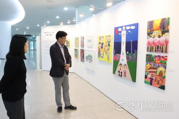 [크기변환]250417 최만식 의원, 예술에 경계는 없다...장애예술인 특별전 방문 (3).jpg