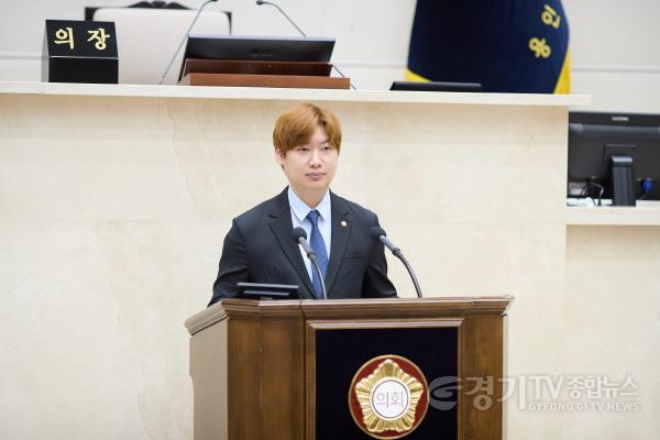 [크기변환]20250423 제292회 임시회 제3차 본회의 5분 자유발언-3.이상욱 의원(1).jpg