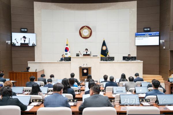 [크기변환]20250423 용인특례시의회, 제292회 임시회 폐회(1).jpg