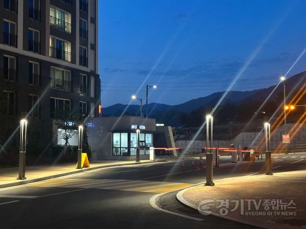 [크기변환]01-1 공동주택 보안등 사진1.jpg