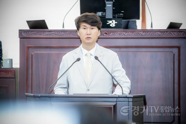 [크기변환]사진8) 5분 자유발언중인 송선영의원.jpg