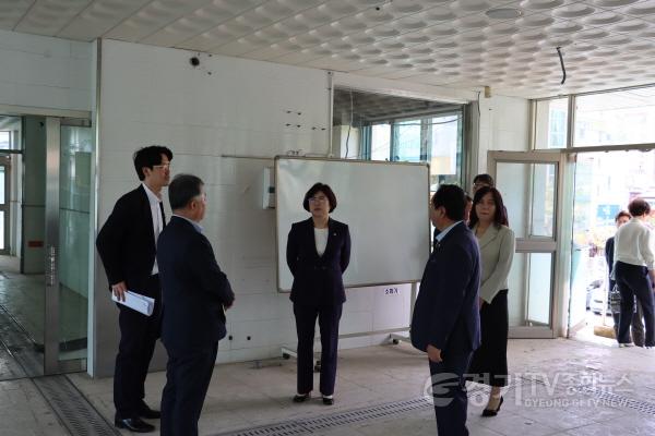 [크기변환]250424 이애형의원, 포천 송우초등학교 현장 찾아...지역사회와 학교가 상생할 수 있는 공간 활용 필요해2 (1).jpg