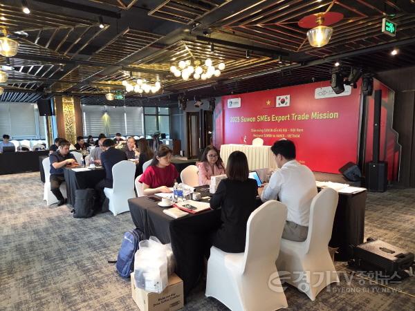 [크기변환]1. 수원시, 미국 정부 관세 정책 대응… 관내 중소업체 베트남·싱가포르 수출개척 지원.jpg