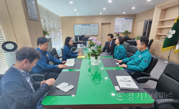 [크기변환]02-여주시, 남한강 출렁다리 개통 앞두고 안전관리 총력 (경찰서).png