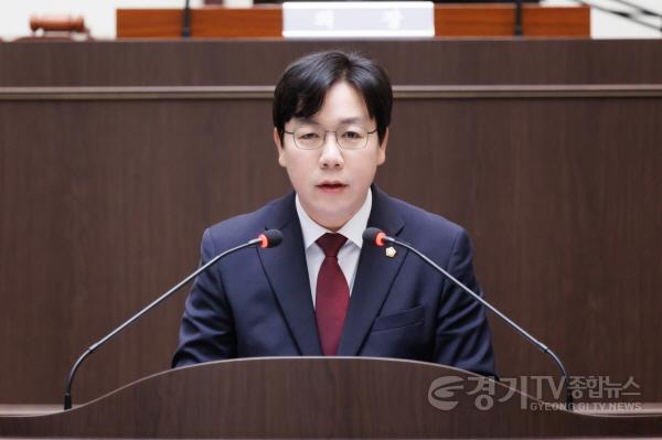 [크기변환]보도자료 게재 [ 광주시의회 이주훈의원, 「광주시 청소년 참여활동 활성화 및 지원 조례안」 원안가결... 청소년 사회참여 기반 마련].jpg