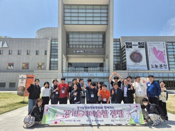 [크기변환]250430 이오수 의원, 발달장애인과 함께 도자예술 체험행사 참여.jpg