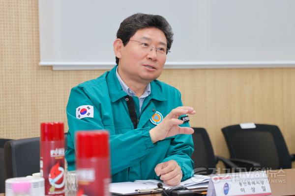 [크기변환]9-1. 1일 용인서부소방서에서 열린 제12회 용인특례시 안전문화살롱에 참석한 이상일 시장이 발언하고 있다.jpg