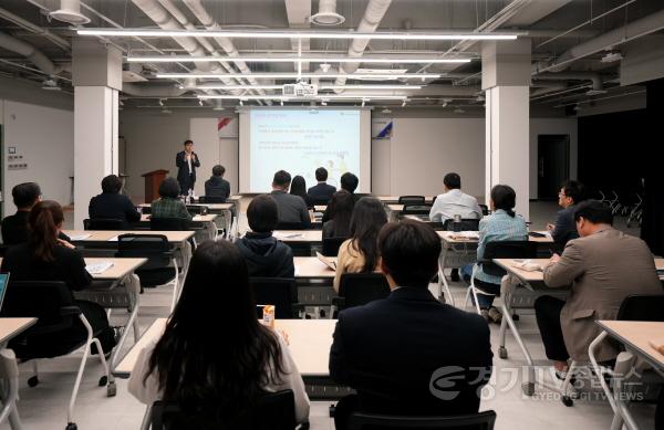 [크기변환][사진자료] 하남시의회 5월 1일 월례회의 '장애인 인식 개선 교육' 실시(사진_하남시의회 제공).jpg
