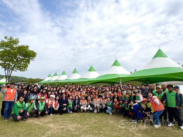 [크기변환]6. 어린이날 행사 자원봉사자 운영.jpg