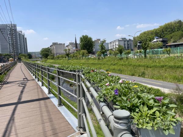 [크기변환]11-2. 기흥동 공세천 산책로.jpeg