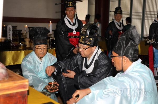 [크기변환]2. 김현수 수원시 제1부시장, 수원향교 2025년 춘기 석전대제 참석.jpg