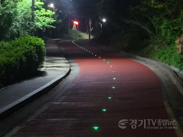 [크기변환]2-2. 어두웠던 골목,  밝고 안전한‘안심귀갓길’로 재탄생.png