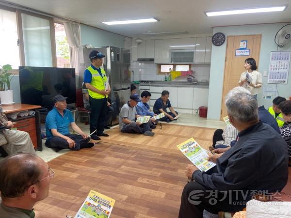 [크기변환]5-2. 용인특례시는 22일 산사태 취약 지역에서 재난 대피 훈련을 실시했다.jpg