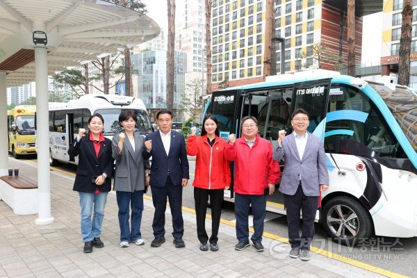 [크기변환]2.시의회 자율주행차량 시승행사.jpg