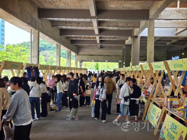 [크기변환]6-1. 수원시-스타필드 수원, 복합문화공간 111CM에서 ‘키즈 플리마켓’ 열어.jpg