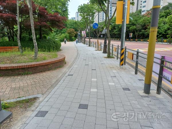 [크기변환]1-2. 용인특례시 수지구 내 주요 도로 보행 환경 개선 사진.jpg