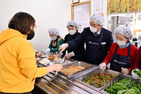 [크기변환]6. 2025장애인복지관배식봉사.jpg