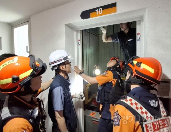 [크기변환]훈련중인 사진.jpg