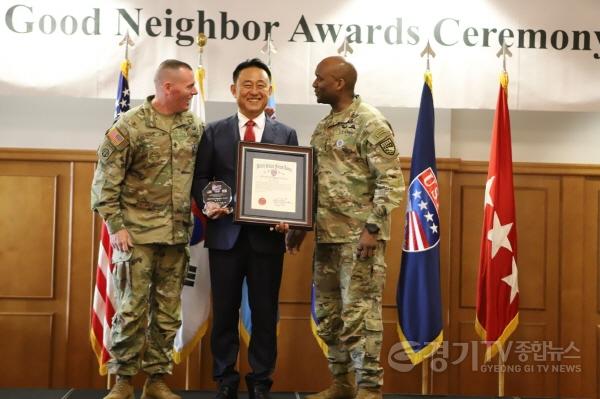 [크기변환]01-여주시, 주한미군 ‘좋은 이웃 상’ 단체 부문 베스트 오브 베스트 수상 영예.jpg