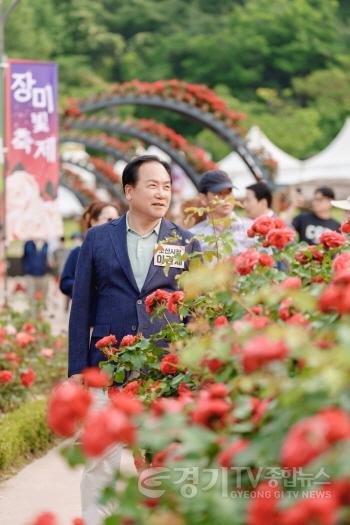 [크기변환]1. 오산시,‘오! 해피 장미 빛 축제’성황리 폐막-1.jpg