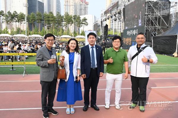 [크기변환]특별한콘서트 단체기념2.jpg