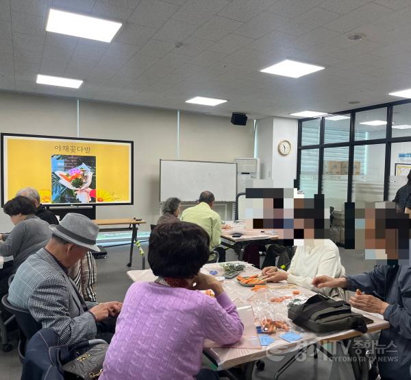 [크기변환]8. 수지구보건소 마음이음 프로그램 진행 모습.jpg