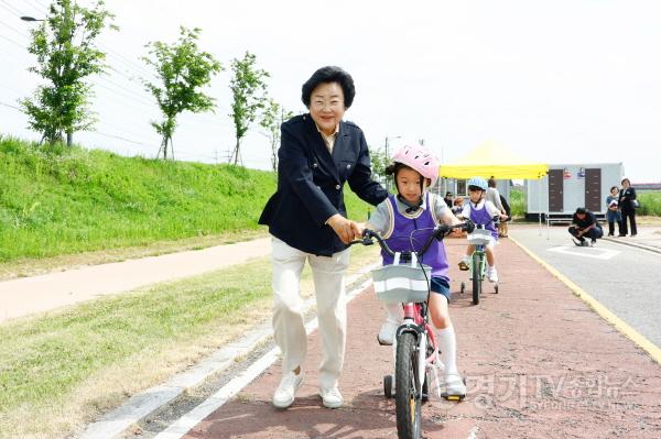 [크기변환]1. “재미있고 유익해요!” 이천시 어린이 교통안전 교육 큰 호응3.jpg