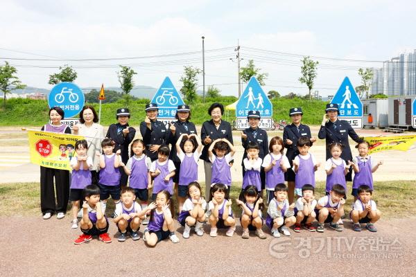[크기변환]1. “재미있고 유익해요!” 이천시 어린이 교통안전 교육 큰 호응1.jpg