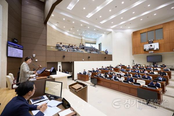[크기변환]20250612 용인특례시의회, 제293회 제1차 정례회 개회(2).jpg