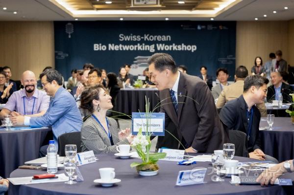 [크기변환]1-2. 수원특례시, 자족성 높은 첨단 연구 도시로 출발!.jpg