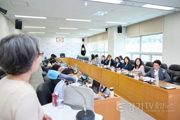 [크기변환]20250623 용인특례시의회 의원연구단체 탄소중립연구소 Ⅲ, 연구용역 착수보고회 개최(3).jpg