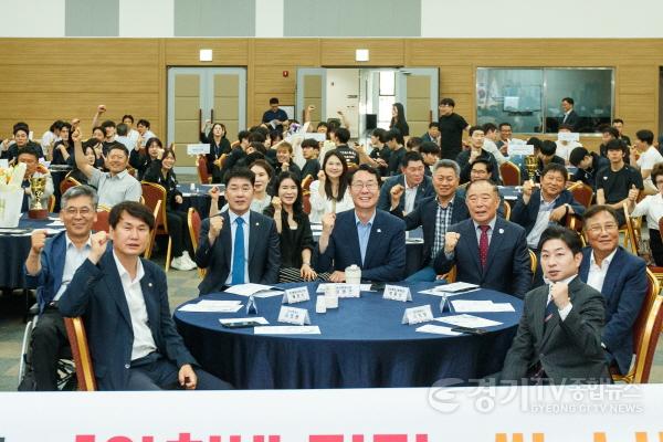 [크기변환]2. 화성특례시의회 의원단과 주요 내빈 기념.jpg