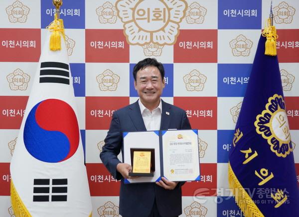 [크기변환]사진_ 박명서 의장2.JPG