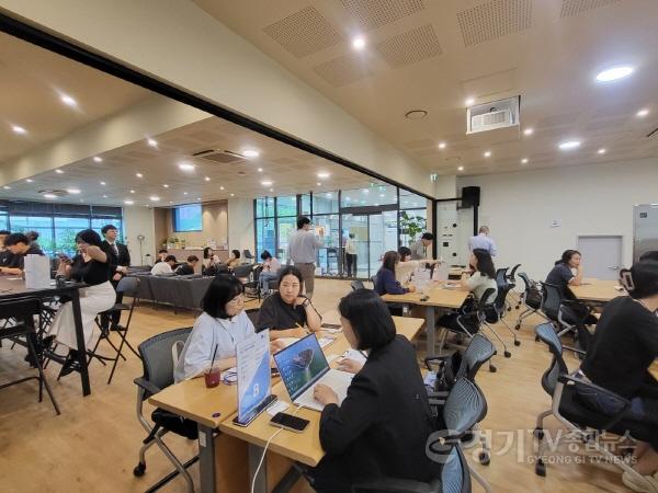 [크기변환]사본 -(사진자료2) 전문MD들과 1대1 상담.jpg