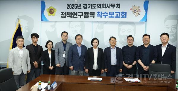 [크기변환]250625 정윤경 부의장, “재개발 주민 권리 보호 위한 공공 개입 시급” 관련 정책연구 착수.jpg