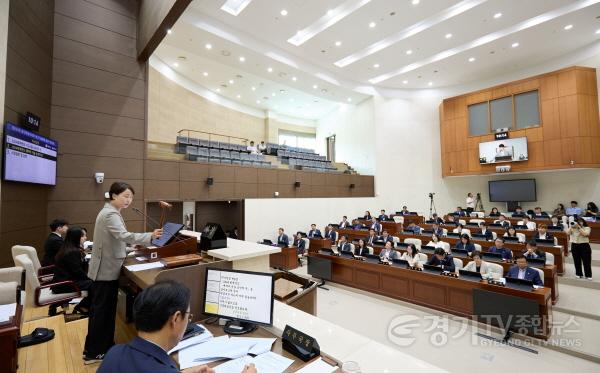 [크기변환]20250627 용인특례시의회, 제293회 제1차 정례회 폐회(2).jpg