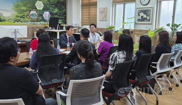 [크기변환]250627_“화성반월초_옆_열병합발전소_설치_반대__학생들_교육_환경_우선시_돼야”_임태희_교육감__화성시_학부모들과_뜻_같이(사진1).jpg