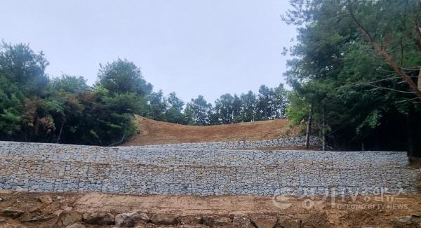 [크기변환]1. 용인특례시, 산지복구비를 활용해 방치된 산지전용 인허가 현장을 재해복구공사를 실시한 모습.jpg