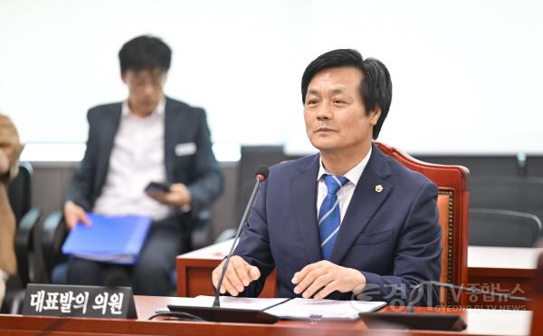 [크기변환]250630 문형근의원, 경기도 여성권익 증진 단체 네트워크 활성화 지원 조례안 본회의통과1.jpg